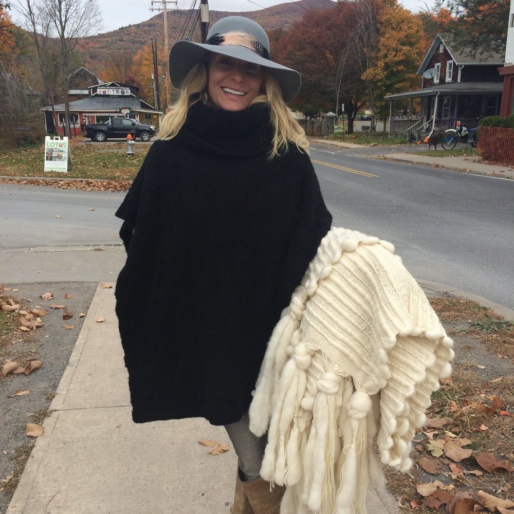 Hola! Welcome to my closet